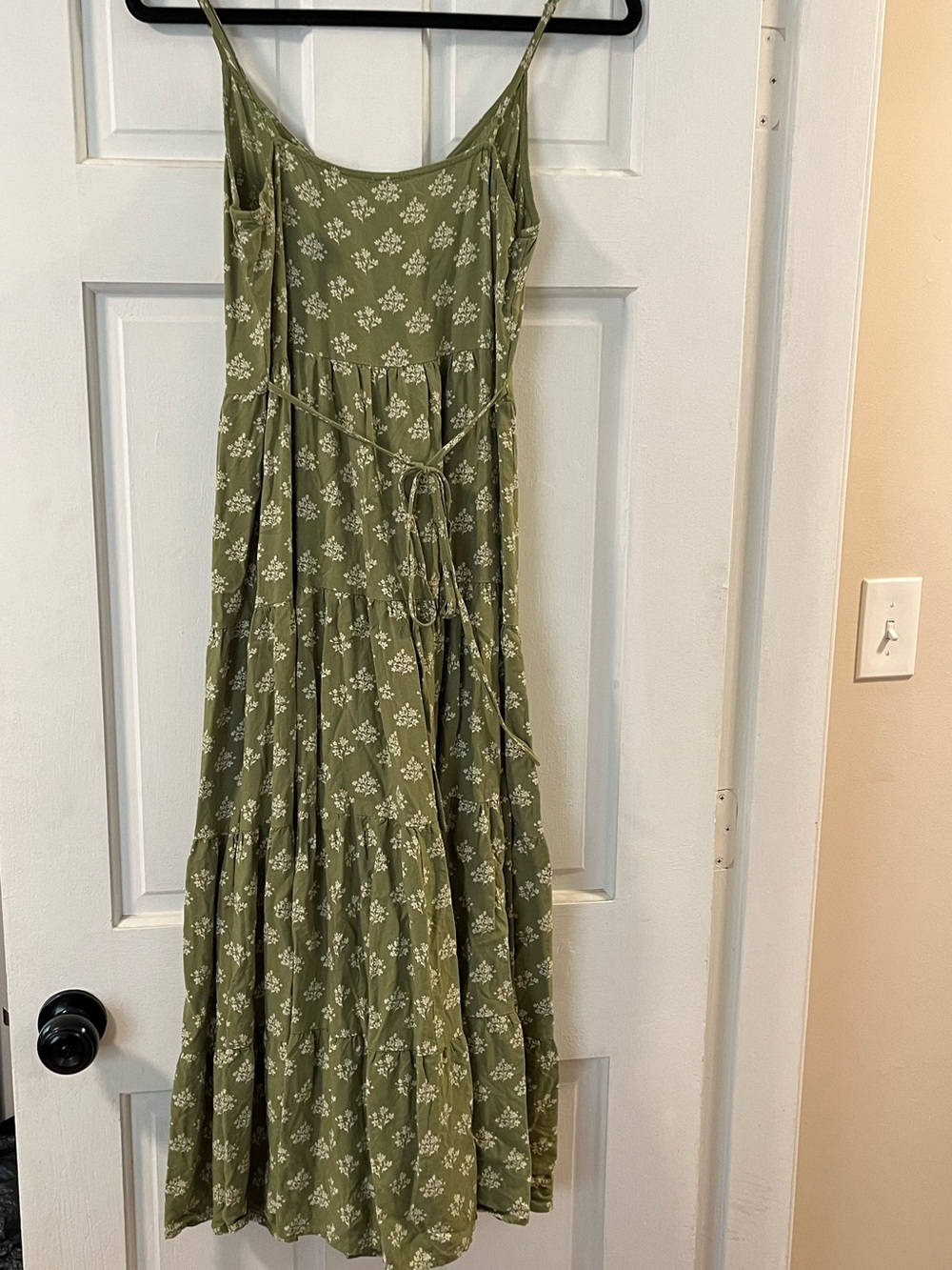 NWOT green and white floral midi dress spaghetti strap - Picture 6 of 9